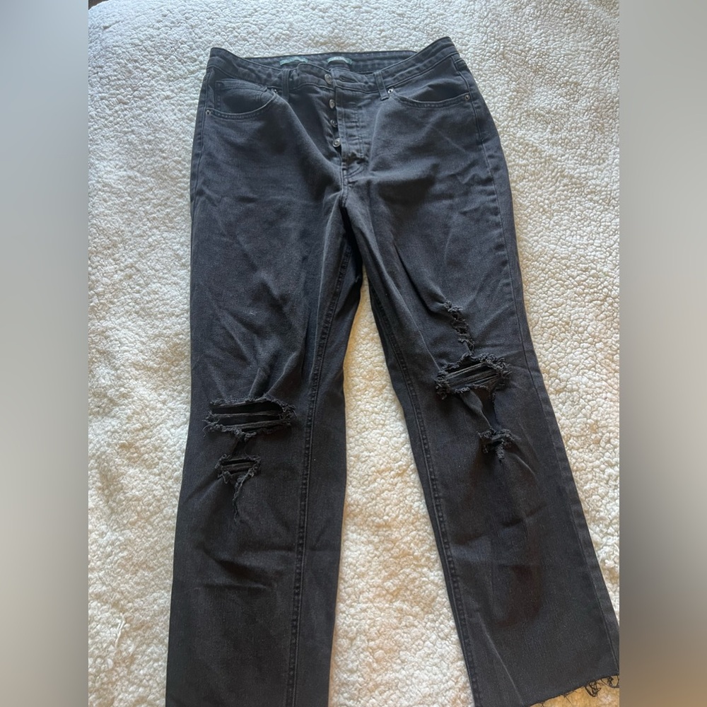 LIKE NEW: Wild Fable Women’s Black Distressed Button Up Jeans Black